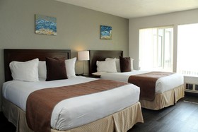 Nye Beach Condos & Cottages