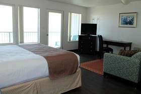 Nye Beach Condos & Cottages