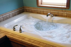 Nye Beach Condos & Cottages