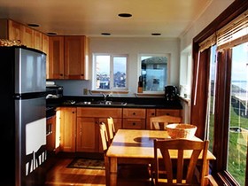 Nye Beach Condos & Cottages