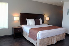 Nye Beach Condos & Cottages