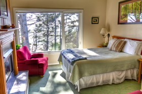 Tyee Lodge Bed and Breakfast