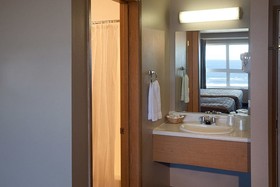 OYO Waves Hotel Newport OR - NYE Beach