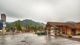 Best Western Oakridge Inn