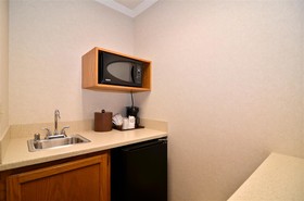 Best Western Inn & Suites