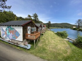 Raines Resort Cabins & RV