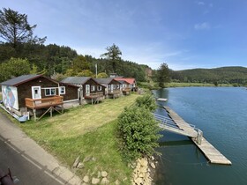 Raines Resort Cabins & RV