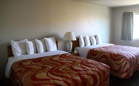 Aladdin Inn & Suites