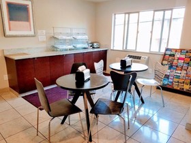 Aladdin Inn & Suites