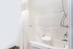 Days Inn by Wyndham Portland Central