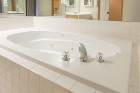 SureStay Plus Hotel by Best Western Portland East