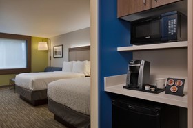 Holiday Inn Express & Suites Portland Airport Cascade Stn