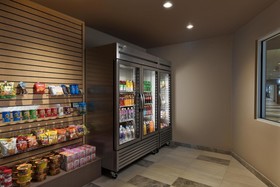 Holiday Inn Express & Suites Portland Airport Cascade Stn