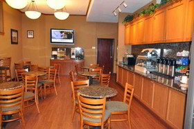 La Quinta Inn & Suites by Wyndham Portland Airport