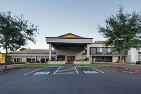 La Quinta Inn & Suites by Wyndham Portland NW