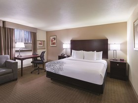 La Quinta Inn & Suites by Wyndham Portland NW