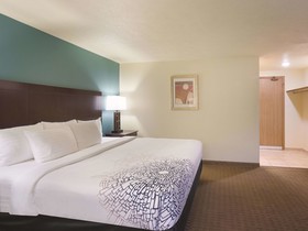 La Quinta Inn & Suites by Wyndham Portland NW