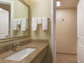 La Quinta Inn & Suites by Wyndham Portland NW