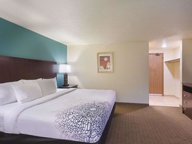 La Quinta Inn & Suites by Wyndham Portland NW