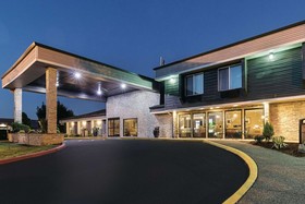La Quinta Inn & Suites by Wyndham Portland NW