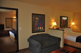 Oxford Suites Portland - Jantzen Beach