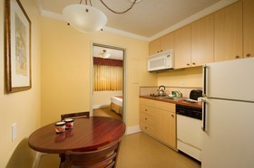 Park Lane Suites & Inn