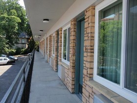 Park Lane Suites & Inn