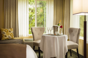 Radisson Portland Airport