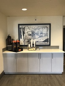 Super 8 By Wyndham Portland Airport