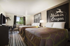 Super 8 By Wyndham Portland Airport