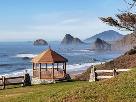 Gold Beach Oceanfront Estate - Mv28