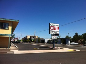 Greenway Motel