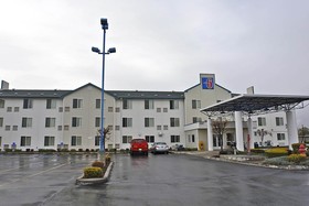 Motel 6 Redmond