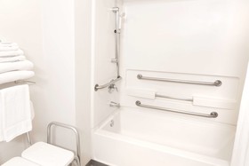 Super 8 by Wyndham Redmond