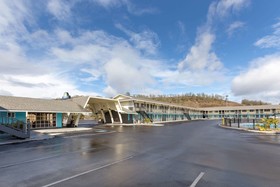 Rosewood Inn and Suites