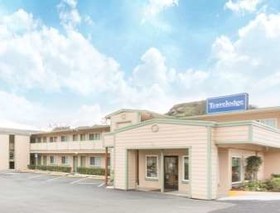 Riverfront Inn - Roseburg