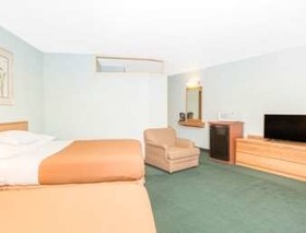 Riverfront Inn - Roseburg