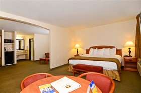 Best Western Oak Meadows Inn