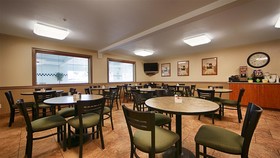Best Western Oak Meadows Inn