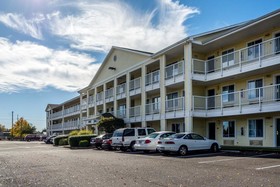 HomeTowne Studios Salem, OR