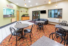 Super 8 by Wyndham Salem