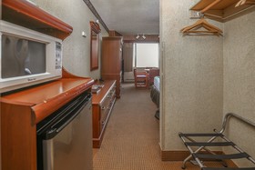 Ebb Tide Oceanfront Inn