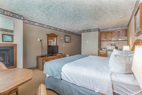 Ebb Tide Oceanfront Inn