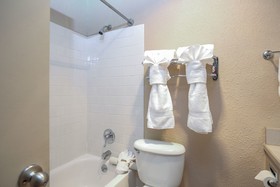 Ebb Tide Oceanfront Inn