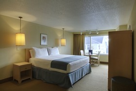 Hi-Tide Oceanfront Inn