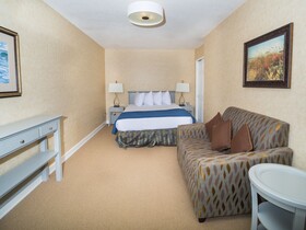 Inn Of The Four Winds