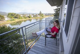 River Inn At Seaside