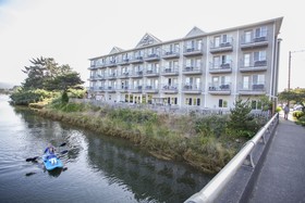 River Inn At Seaside