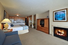Promenade Inn & Suites Oceanfront