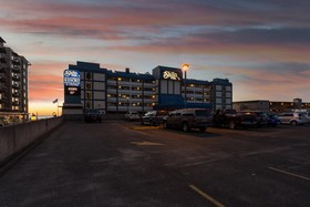 Promenade Inn & Suites Oceanfront